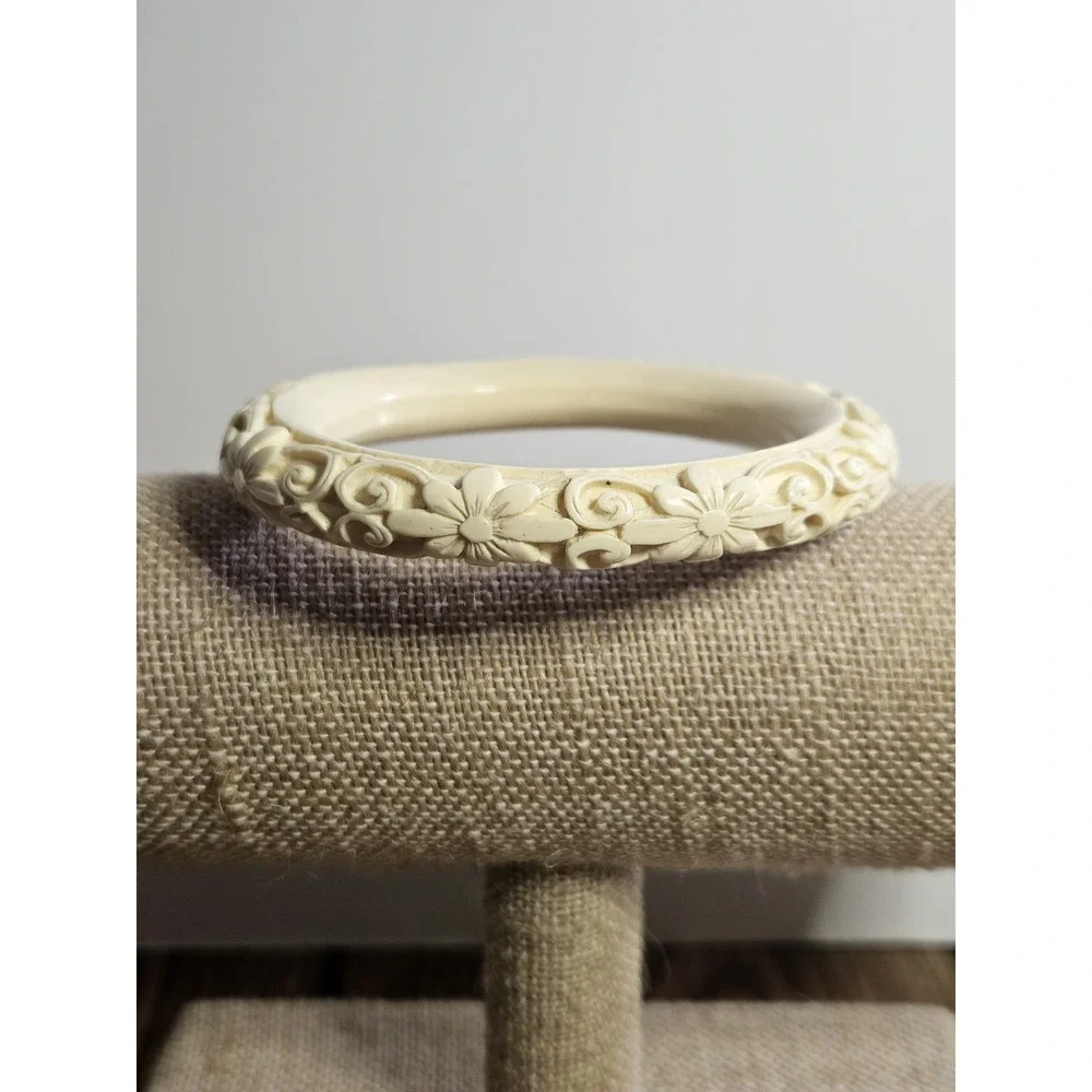 Vintage Cream Carved Floral Bangle Bracelet Mid Century Celluloid Style Resin